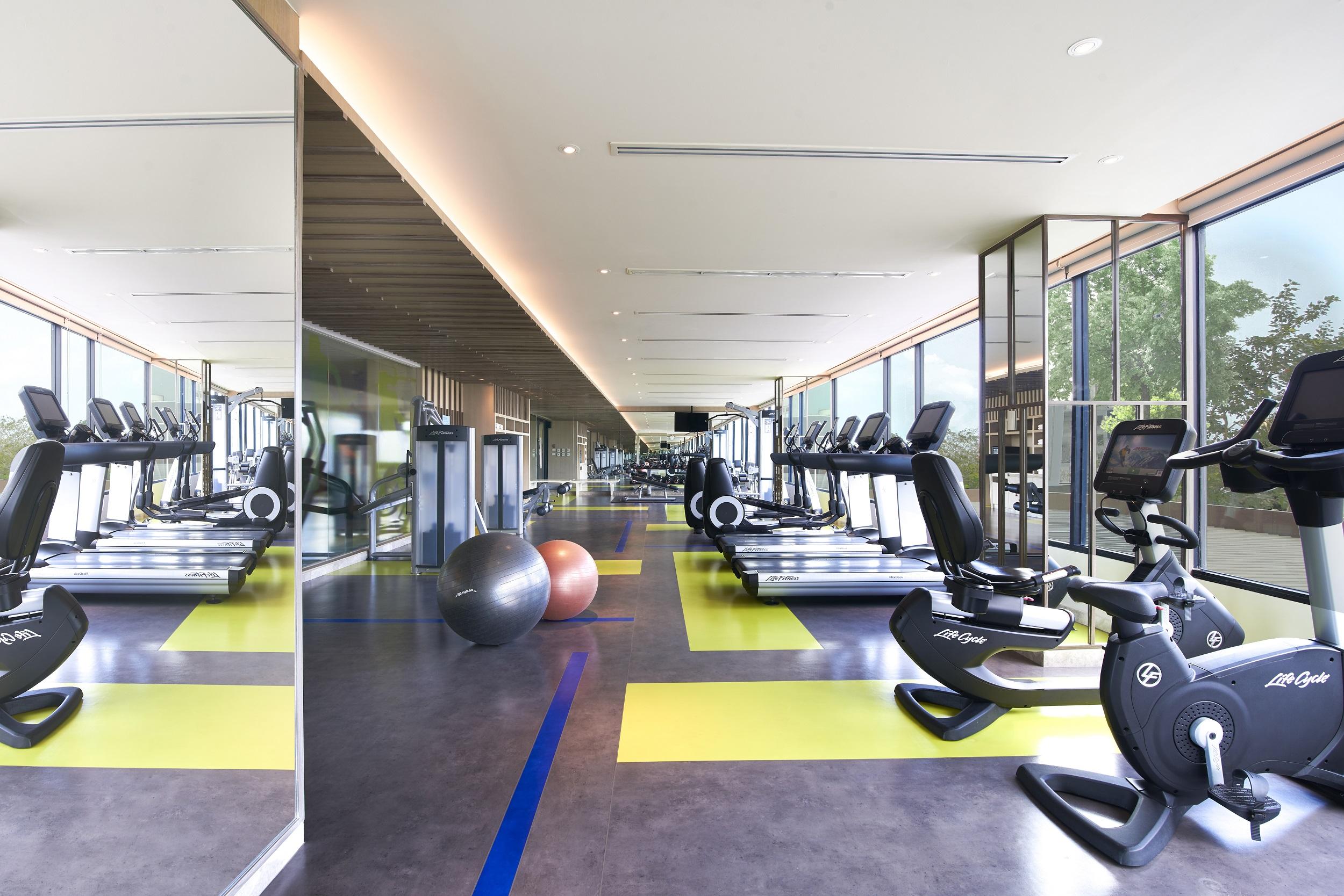 Amari Pattaya Hotel Ngoại thất bức ảnh The gym at the hotel