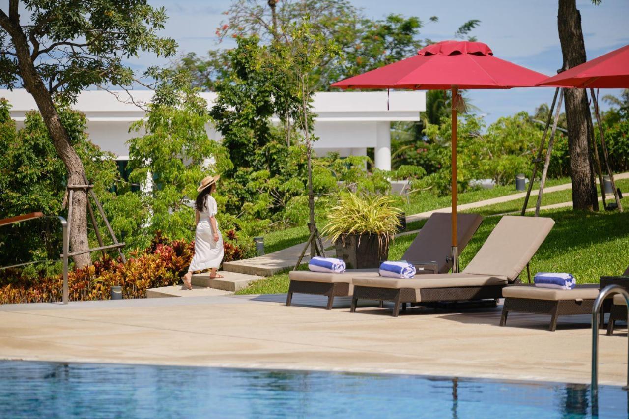Amari Pattaya Hotel Ngoại thất bức ảnh The pool at the hotel