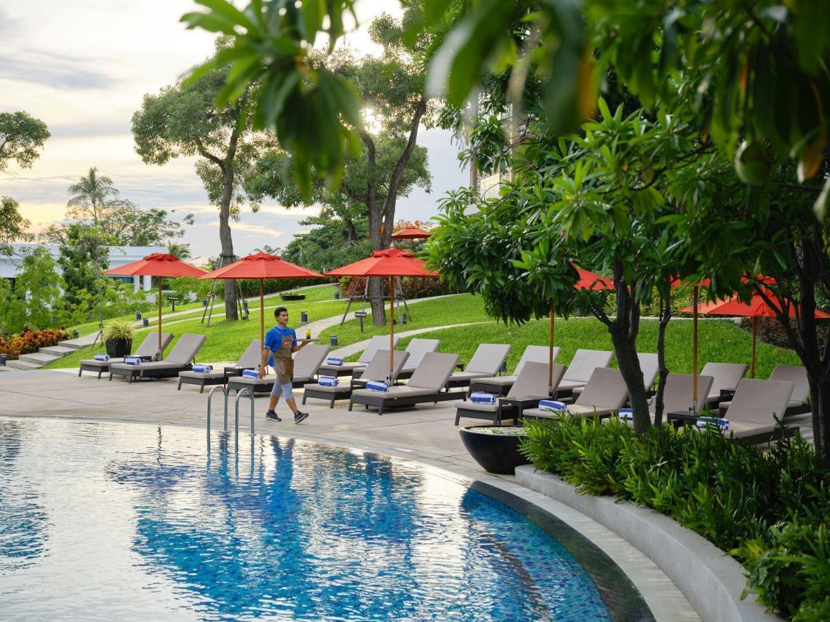 Amari Pattaya Hotel Ngoại thất bức ảnh The pool at the U Sathorn