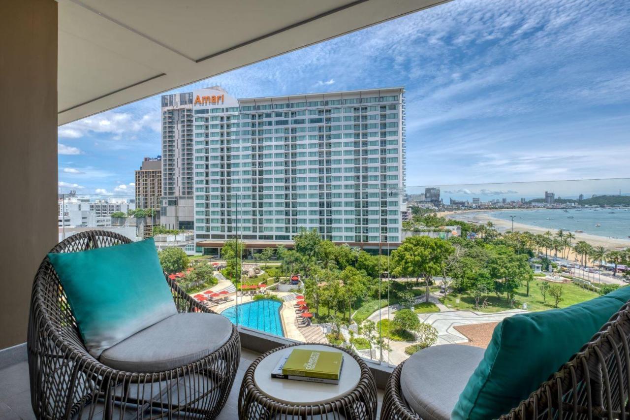 Amari Pattaya Hotel Ngoại thất bức ảnh View of the hotel from the pool