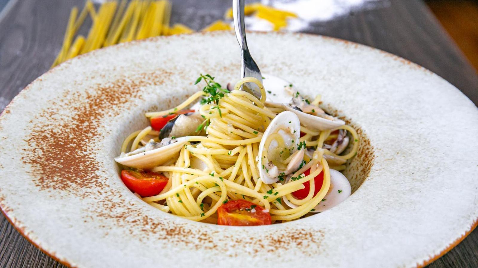 Amari Pattaya Hotel Ngoại thất bức ảnh Spaghetti alla vongole